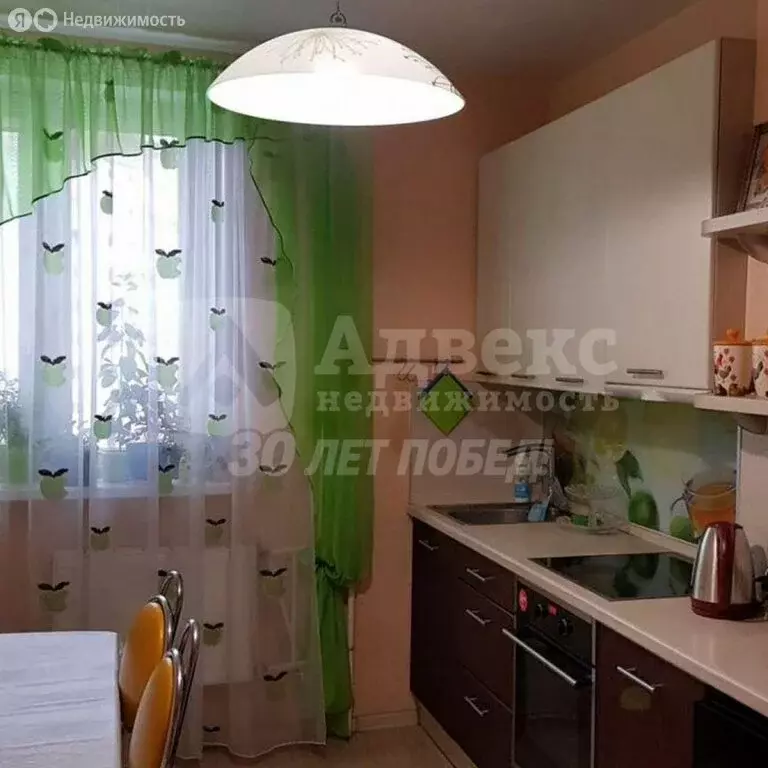 3-комнатная квартира: Тюмень, улица Василия Гольцова, 3 (75.3 м) - Фото 2