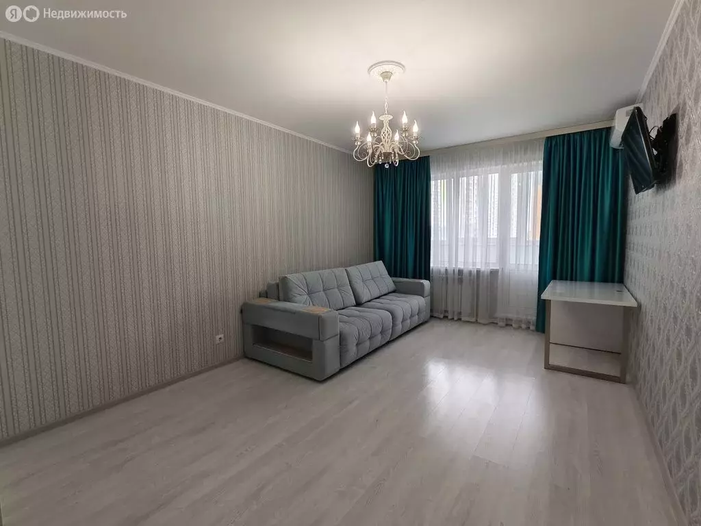 1-комнатная квартира: Саратов, улица имени С.П. Лисина, 14А (40.1 м) - Фото 0
