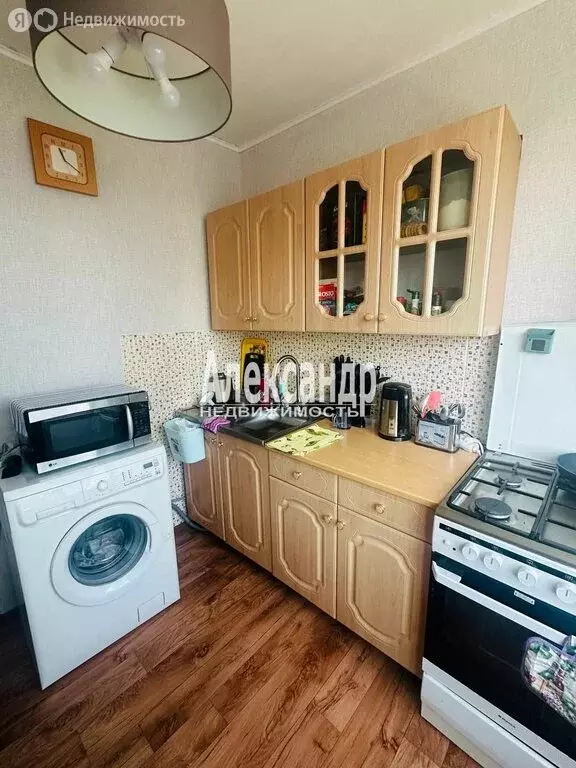 2-комнатная квартира: посёлок Возрождение, 11 (56 м) - Фото 1