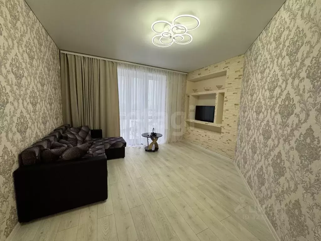 2-к кв. Калужская область, Калуга ул. Белинского, 2А (60.0 м) - Фото 1