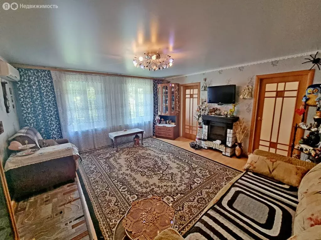 3-комнатная квартира: Таганрог, Украинский переулок, 30 (85 м) - Фото 0