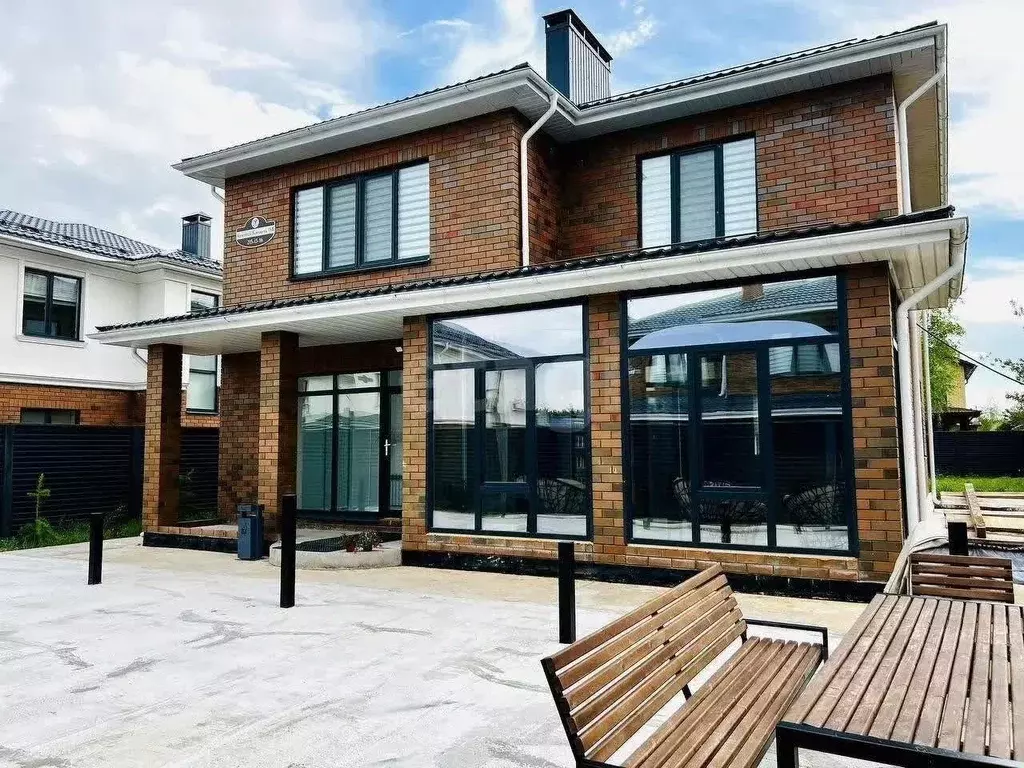 Дом в Татарстан, Казань ул. Александра Ключарева, 15Ж (225 м) - Фото 1