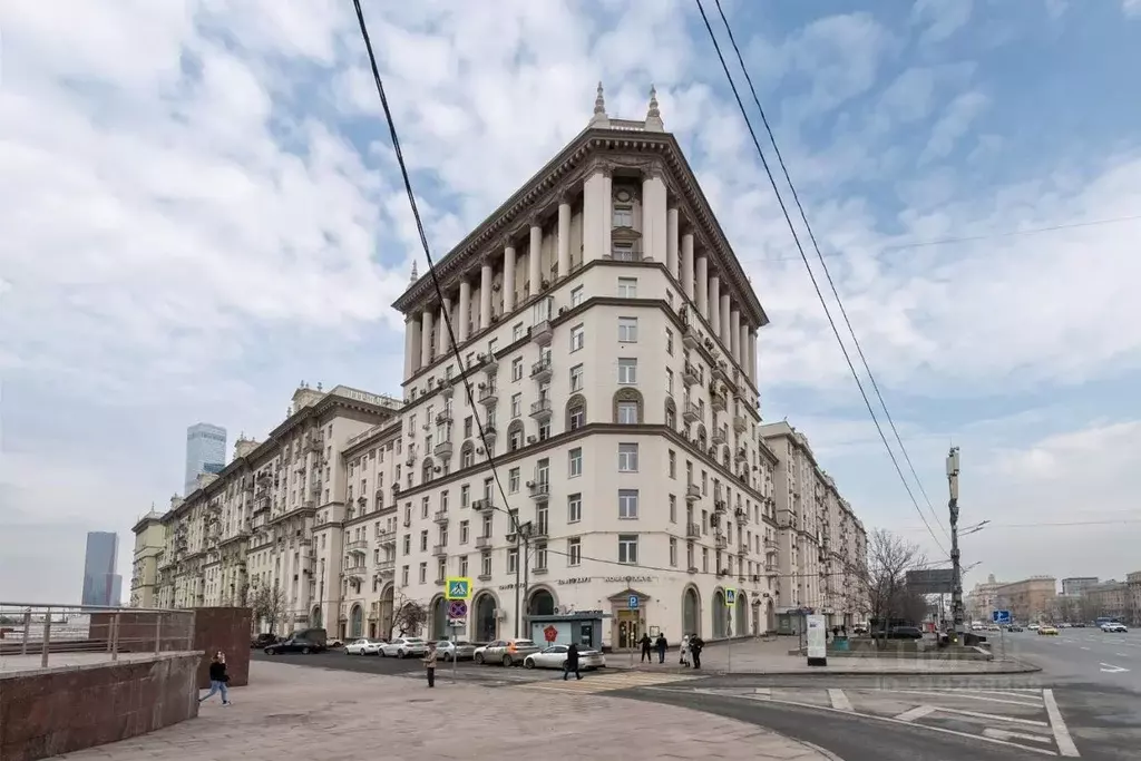 Помещение свободного назначения в Москва Кутузовский просп., 30 (320 ... - Фото 0