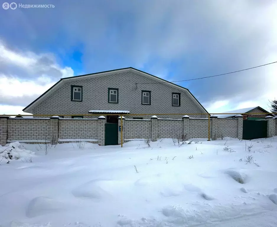 Дом в село Пановка, Слободская улица (280 м) - Фото 1