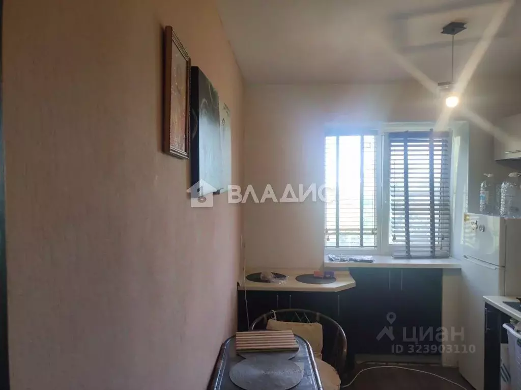 2-к кв. Волгоградская область, Волгоград Коммунистическая ул., 62 ... - Фото 2