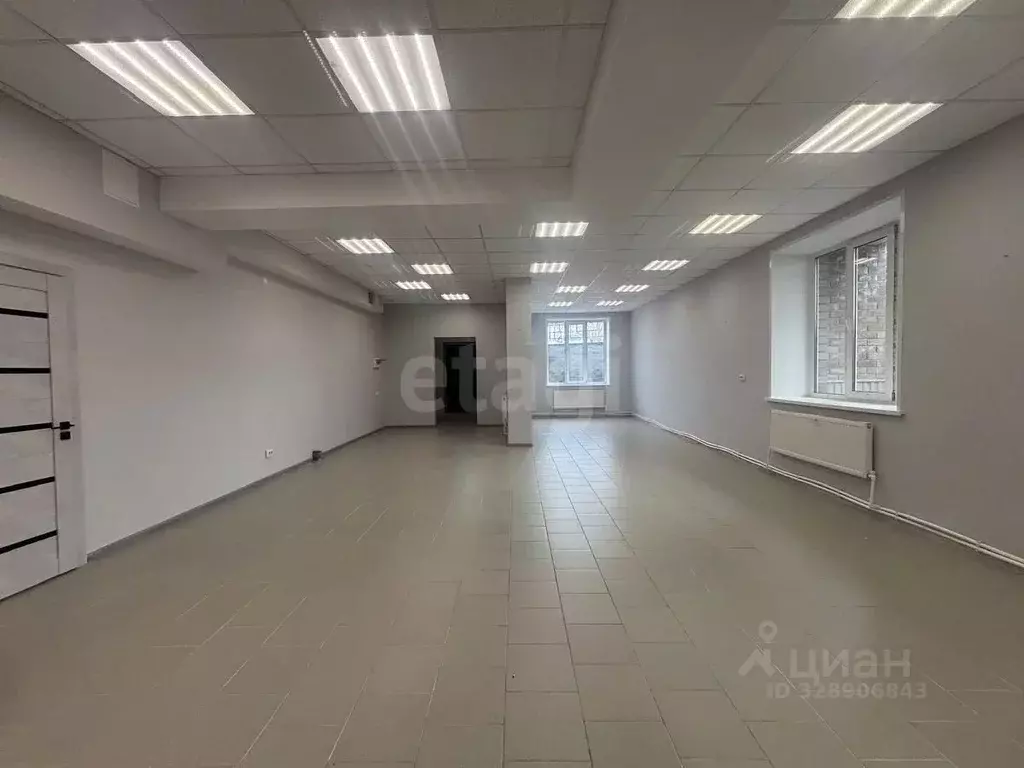 Помещение свободного назначения в Удмуртия, Можга Можгинский район, ... - Фото 1