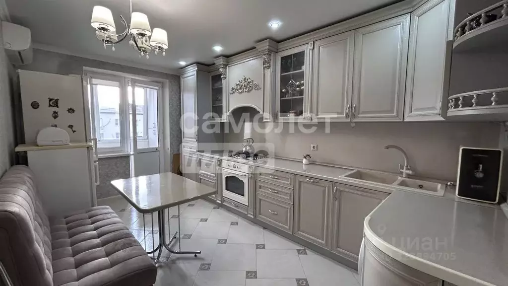 4-к кв. Дагестан, Каспийск ул. Каспийская, 4Д (101.0 м) - Фото 1