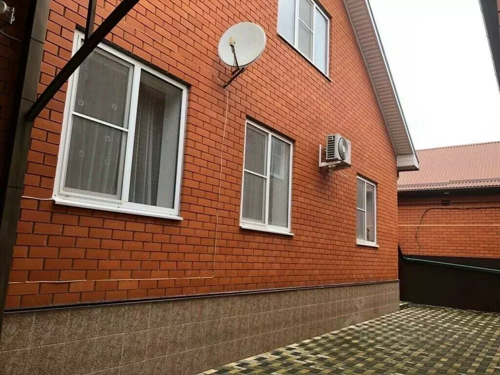 Дом в Краснодарский край, Темрюк ул. Мичурина, 33 (149 м) - Фото 1
