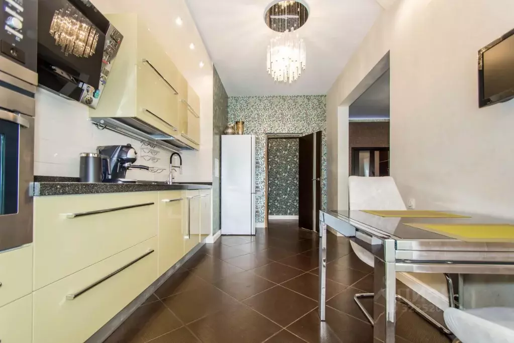 3-к кв. Свердловская область, Екатеринбург ул. Гурзуфская, 16 (104.0 ... - Фото 2