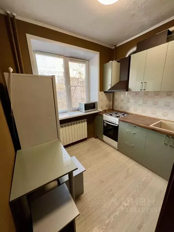 2-к кв. Астраханская область, Астрахань ул. Дубровинского, 54к1 (35.2 ... - Фото 2