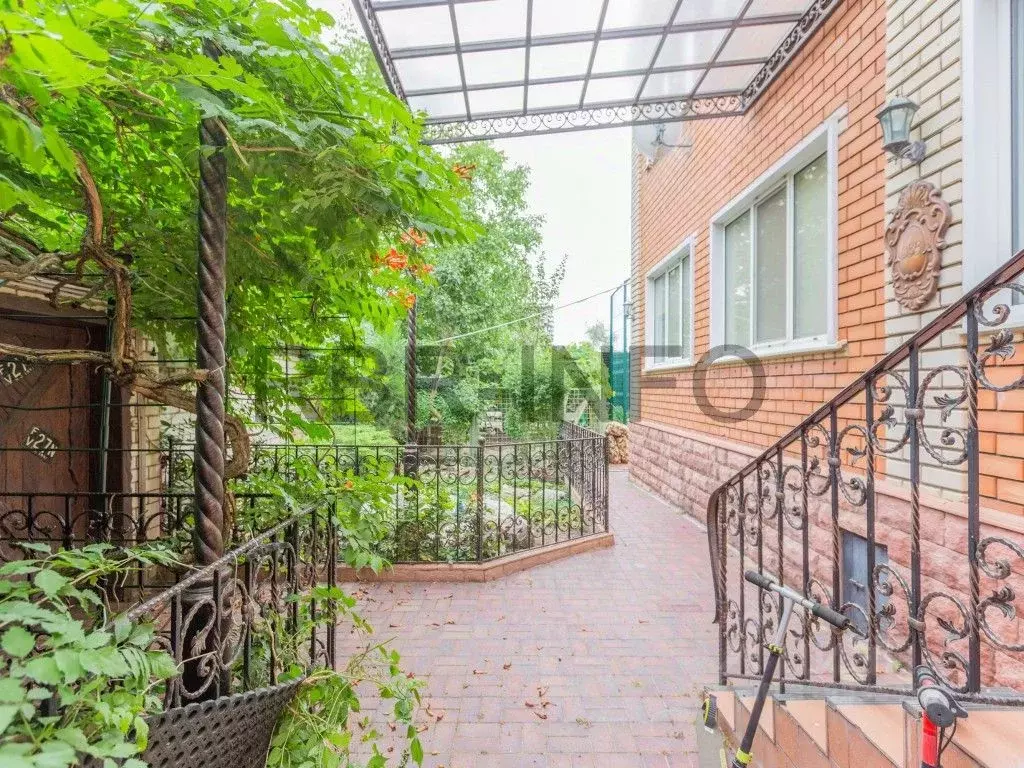 Дом в Ставропольский край, Ставрополь Пражский пер. (450 м) - Фото 2