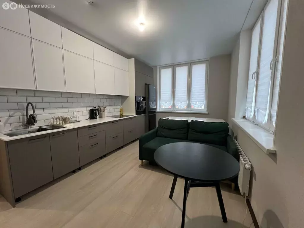 2-комнатная квартира: Екатеринбург, улица Академика Ландау, 32 (52 м) - Фото 2