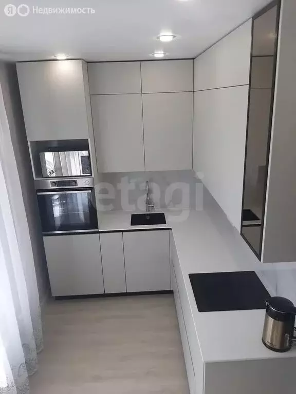 2-комнатная квартира: Томск, Водяная улица, 18А (58 м) - Фото 0