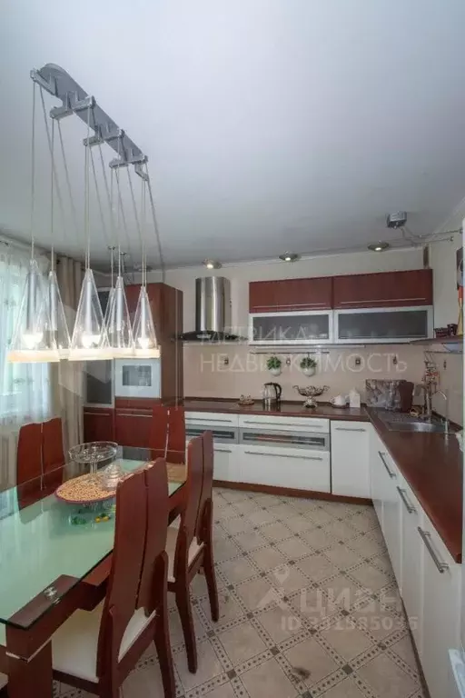 3-к кв. Тюменская область, Тюмень 6-й мкр, ул. Валерии Гнаровской, 6 ... - Фото 1