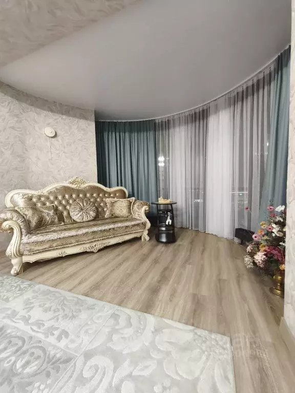 3-к кв. Красноярский край, Красноярск ул. Авиаторов, 4Д (93.2 м) - Фото 0