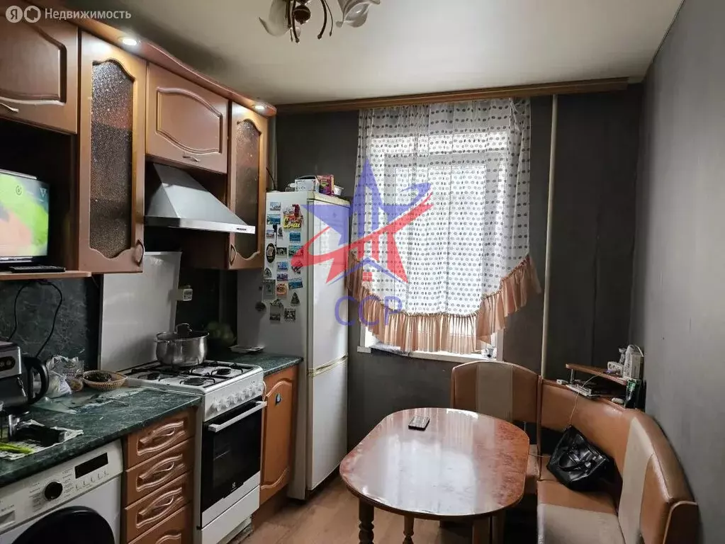 3-комнатная квартира: Стерлитамак, Коммунистическая улица, 98 (65.8 м) - Фото 1