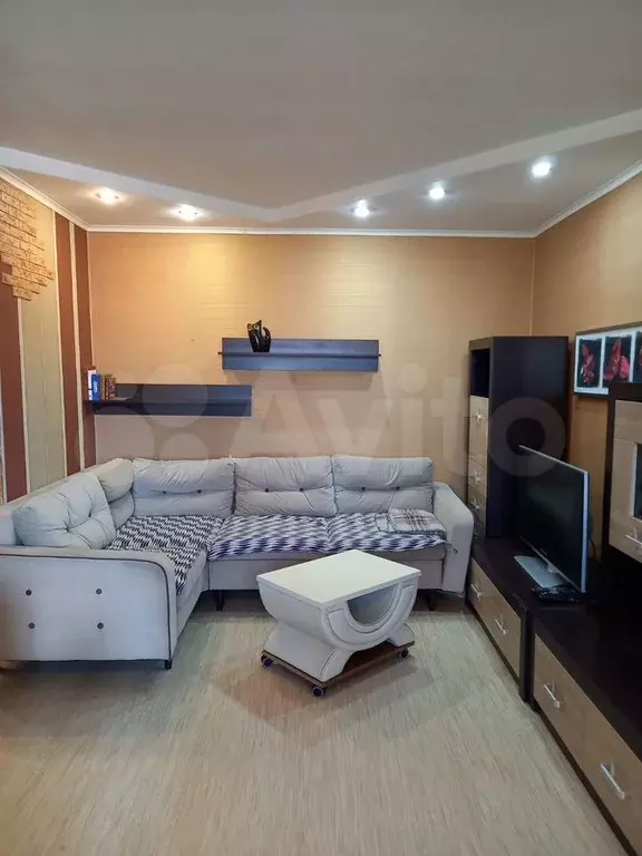 2-к. квартира, 45 м, 5/5 эт. - Фото 0
