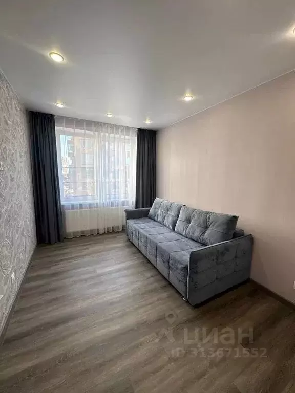 2-к кв. Тюменская область, Тюмень ул. Газовиков, 44 (65.0 м) - Фото 1