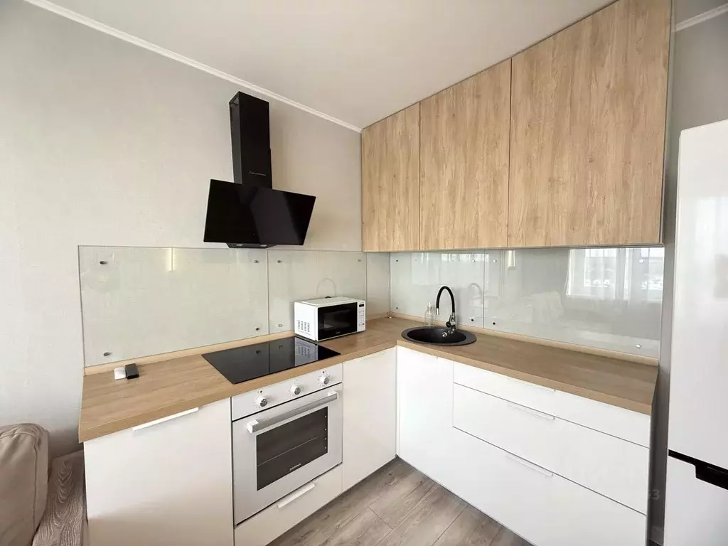 1-к кв. Тюменская область, Тюмень ул. Павла Шарова, 27 (40.0 м) - Фото 1