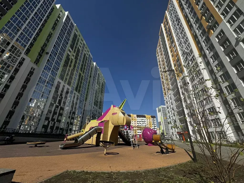 3-к. квартира, 90 м, 2/19 эт. - Фото 1