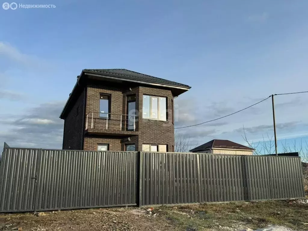 Дом в станица Новотитаровская, Новотитаровская улица (125 м) - Фото 0