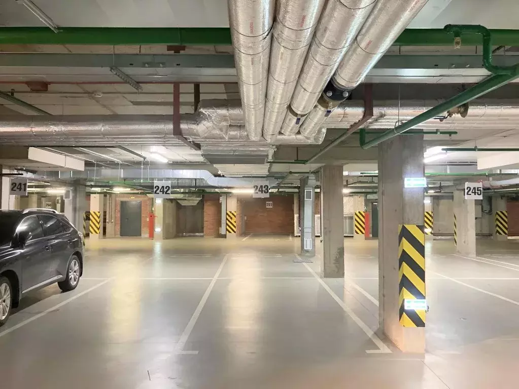 Гараж в Санкт-Петербург Малая Митрофаньевская ул., 8к1 (13 м) - Фото 1