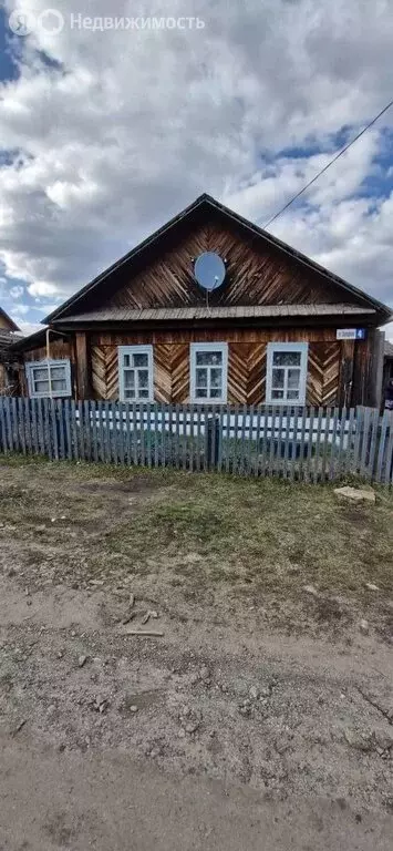 Дом в Свердловская область, Режевской муниципальный округ, село ... - Фото 1