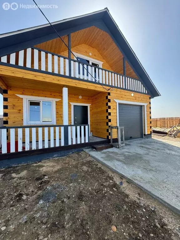 Дом в село Максимовщина, Луговая улица, 88 (150 м) - Фото 1