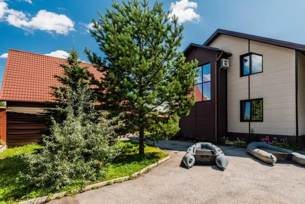 Коттедж в Кемеровская область, Новокузнецк Великорусская ул. (212 м) - Фото 1