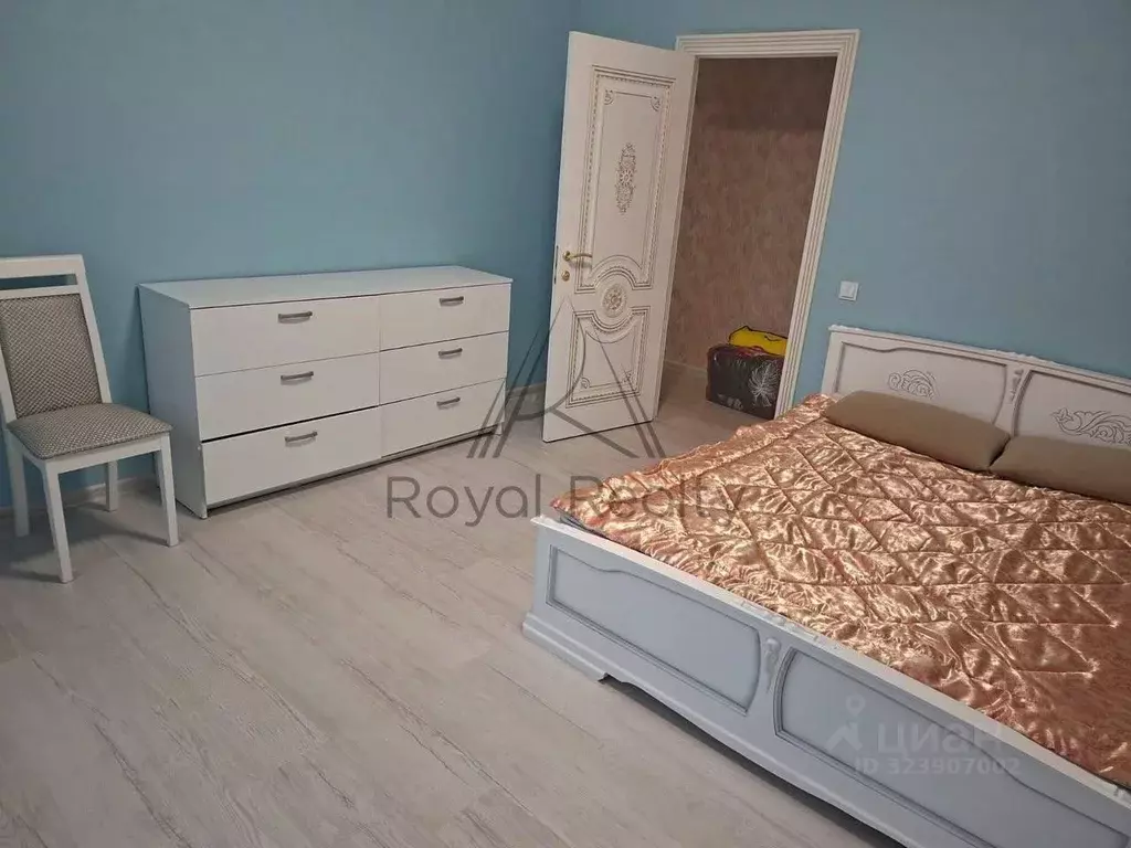 3-к кв. Санкт-Петербург пос. Шушары, ул. Валдайская, 6к1 (84.0 м) - Фото 1