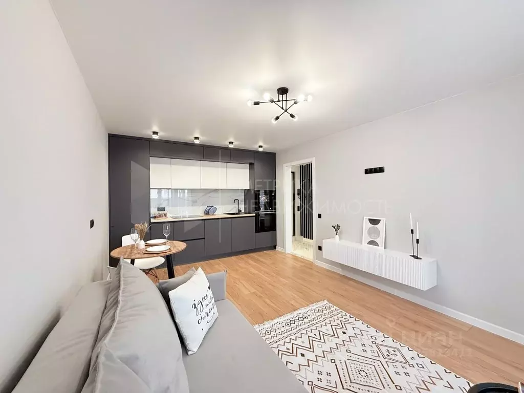 1-к кв. Тюменская область, Тюмень ул. Валентины Трофимовой, 7 (40.9 м) - Фото 1