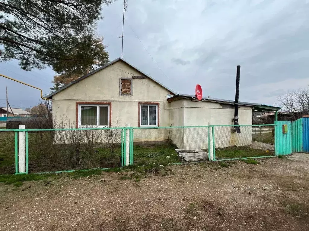 Дом в Оренбургская область, Илекский район, пос. Димитровский ... - Фото 1