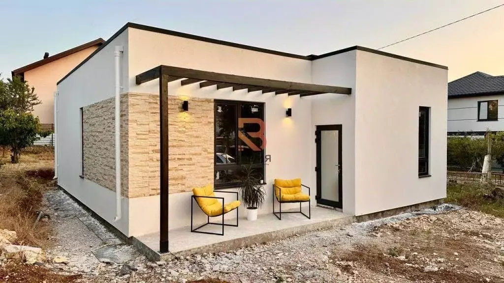 Дом в Севастополь Ленинский муниципальный округ,  (74 м) - Фото 1