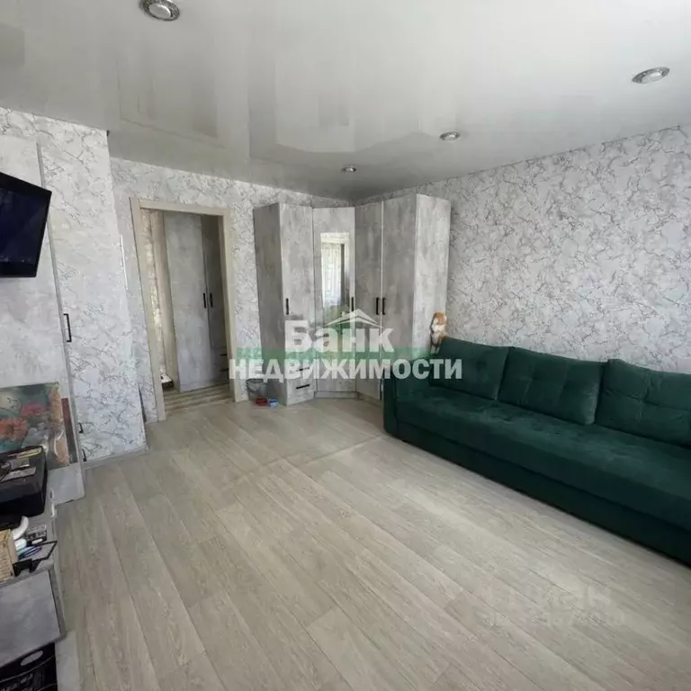 2-к кв. Саратовская область, Вольск Привольская ул., 1Б (35.5 м) - Фото 2