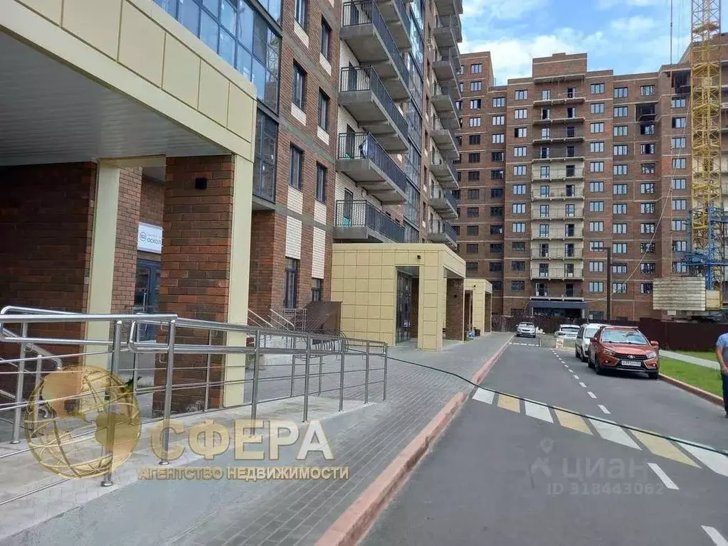 2-к кв. Белгородская область, Старый Оскол Центральный мкр, 4А (58.8 ... - Фото 0