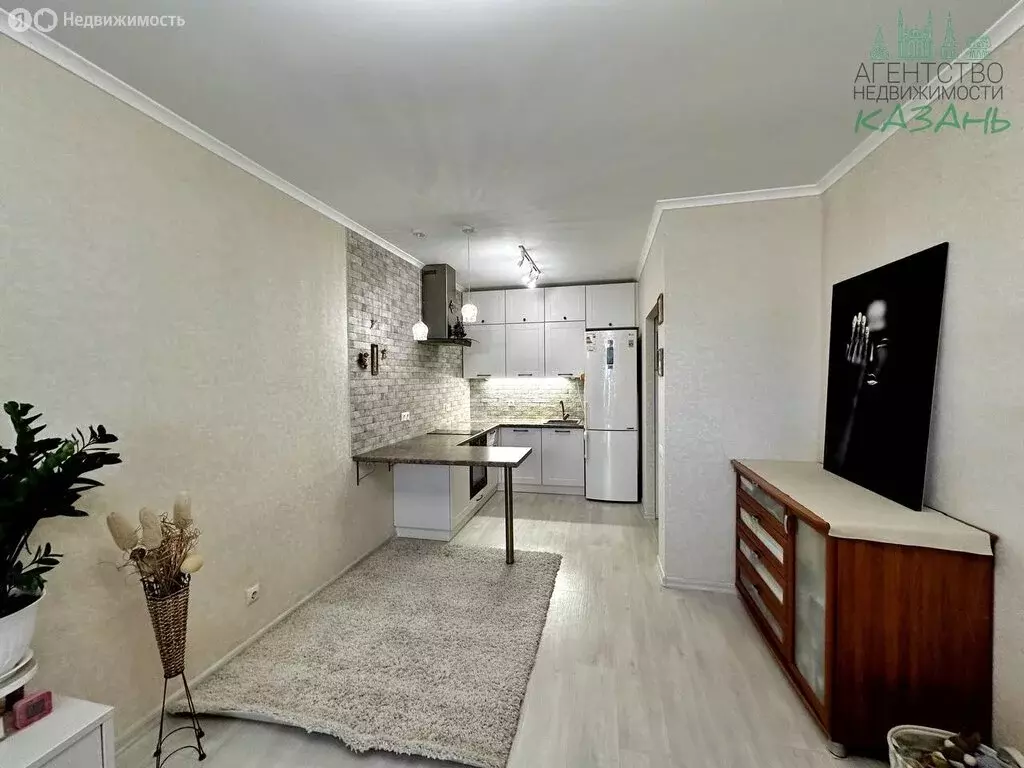 1-комнатная квартира: Казань, улица Азата Аббасова, 5 (50 м) - Фото 1