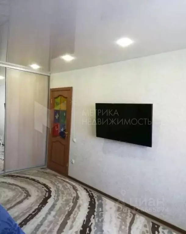 2-к кв. Тюменская область, Тюмень ул. 50 лет Октября, 63а (40.0 м) - Фото 1