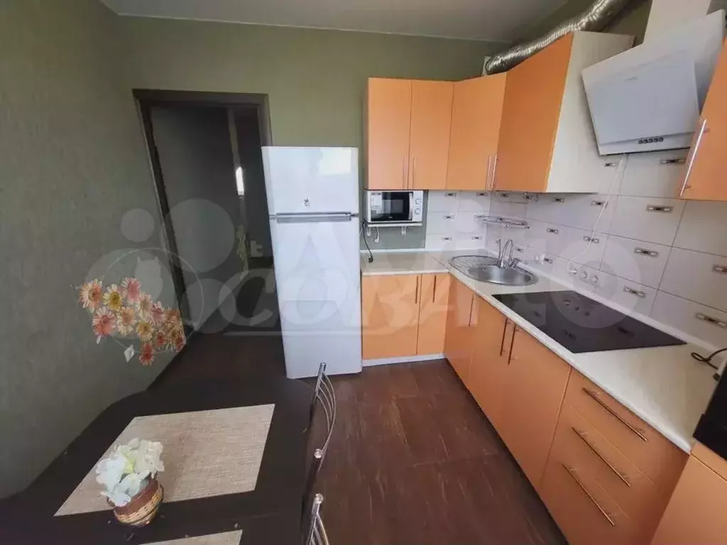 1-к. квартира, 40 м, 4/10 эт. - Фото 1