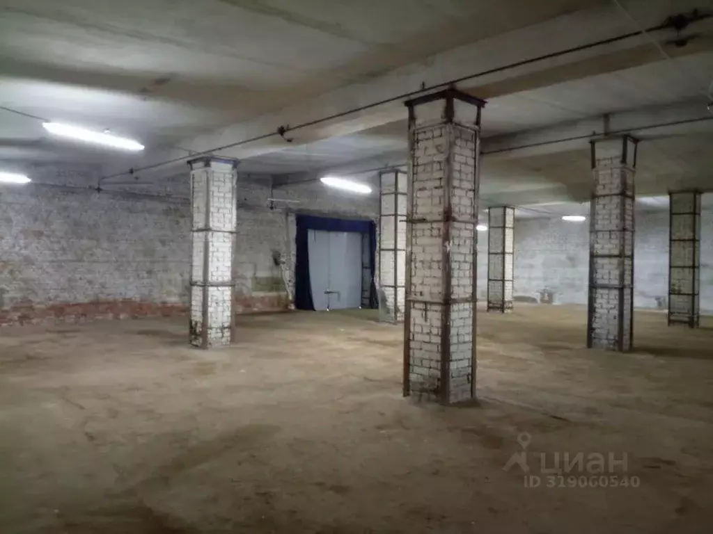 Склад в Саратовская область, Саратов Универсальная ул., 1 (2005 м) - Фото 1