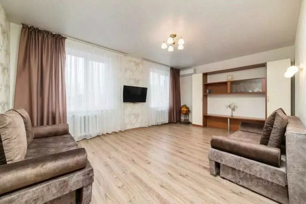 2-к кв. Татарстан, Казань ул. Тихомирнова, 1 (80.0 м) - Фото 0