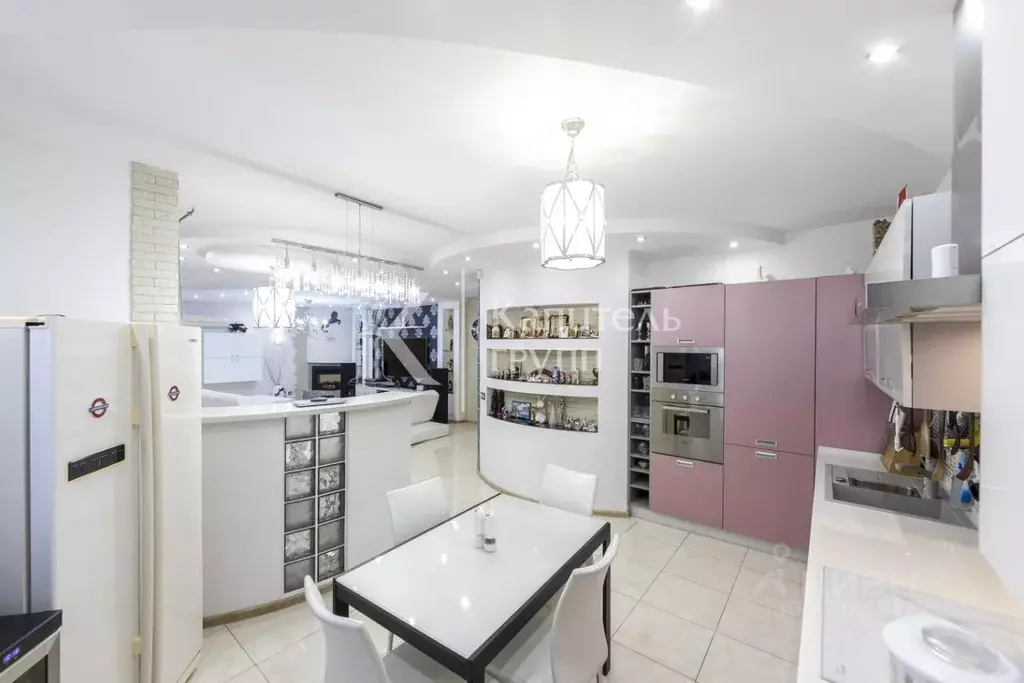 4-к кв. Тюменская область, Тюмень ул. Малыгина, 52 (205.0 м) - Фото 1