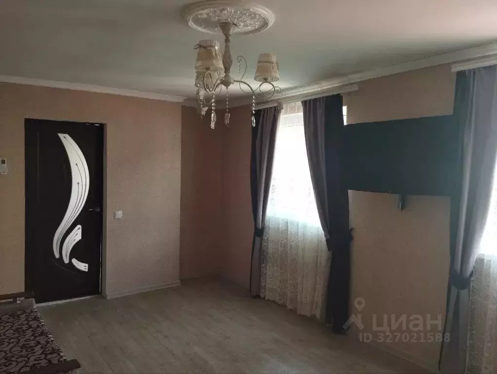 Комната Крым, Алушта муниципальный округ, с. Рыбачье ул. Школьная, 1 - Фото 2