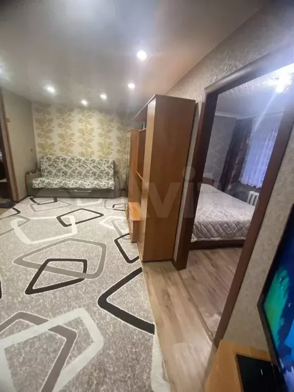 2-к. квартира, 42 м, 2/5 эт. - Фото 1