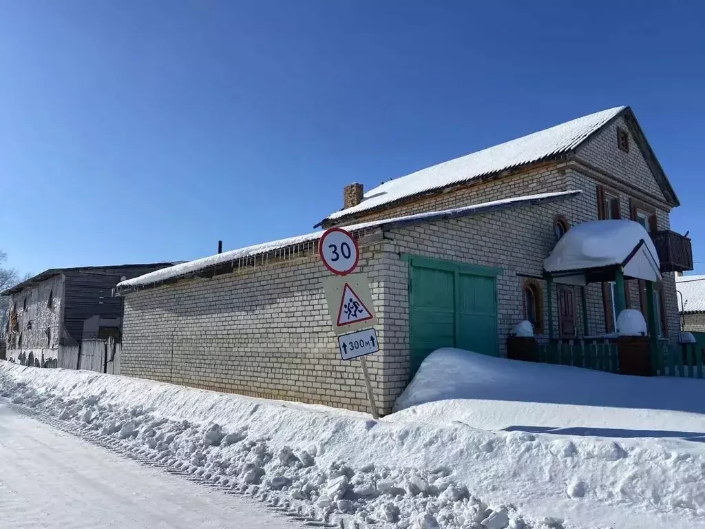 Дом в Башкортостан, Стерлитамакский район, Алатанинский сельсовет, с. ... - Фото 2