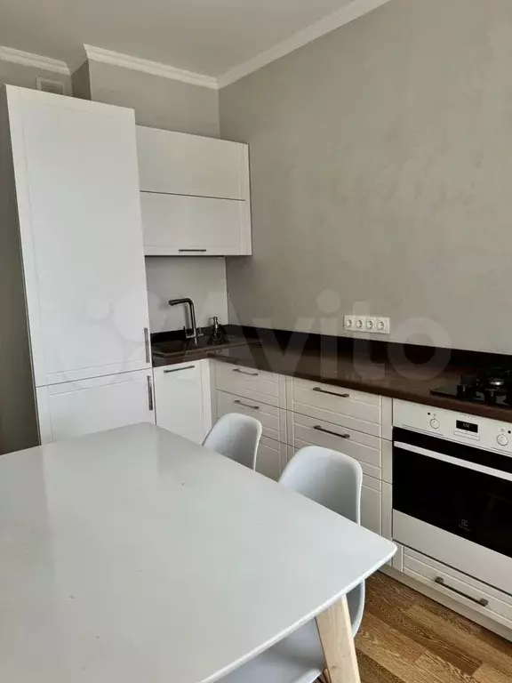 1-к. квартира, 40 м, 9/10 эт. - Фото 1