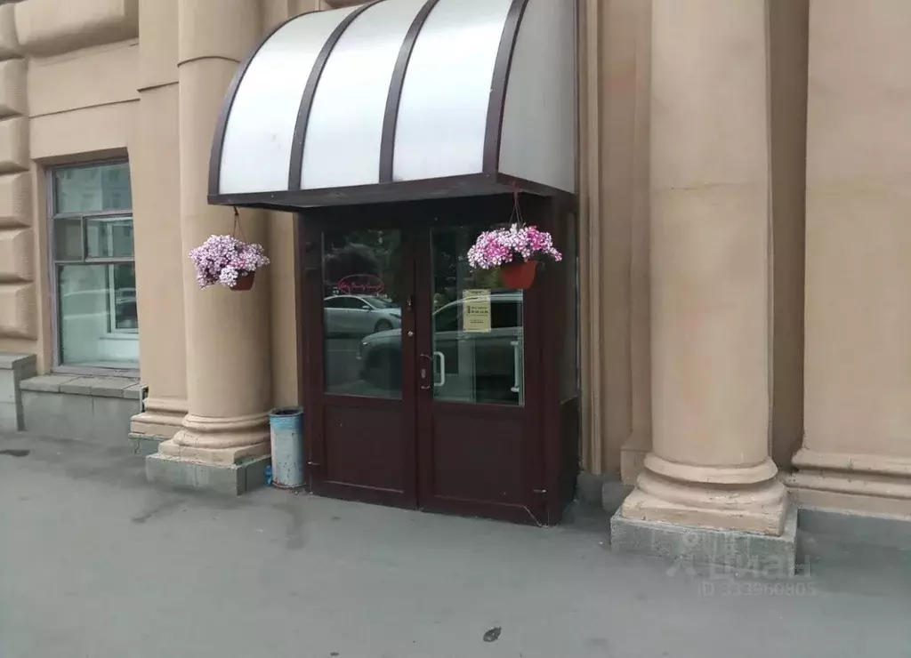 Помещение свободного назначения в Москва Кутузовский просп., 41 (560 ... - Фото 1