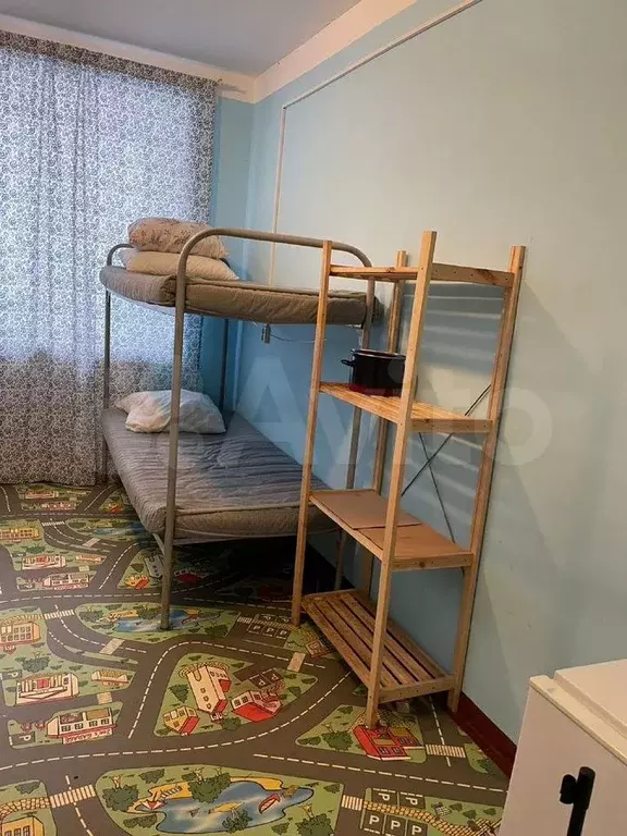 8-к. квартира, 100 м, 1/1 эт. - Фото 1
