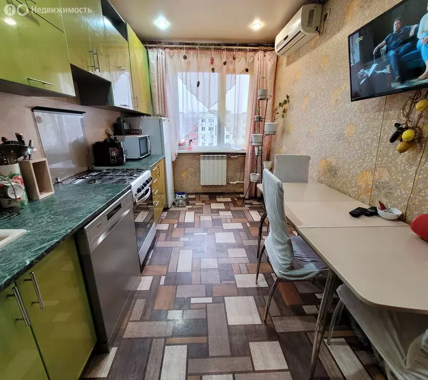 4-комнатная квартира: Аксай, улица Вартанова, 20 (79.2 м) - Фото 1