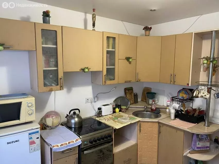 3-комнатная квартира: Курган, улица Белинского, 20 (64 м) - Фото 1