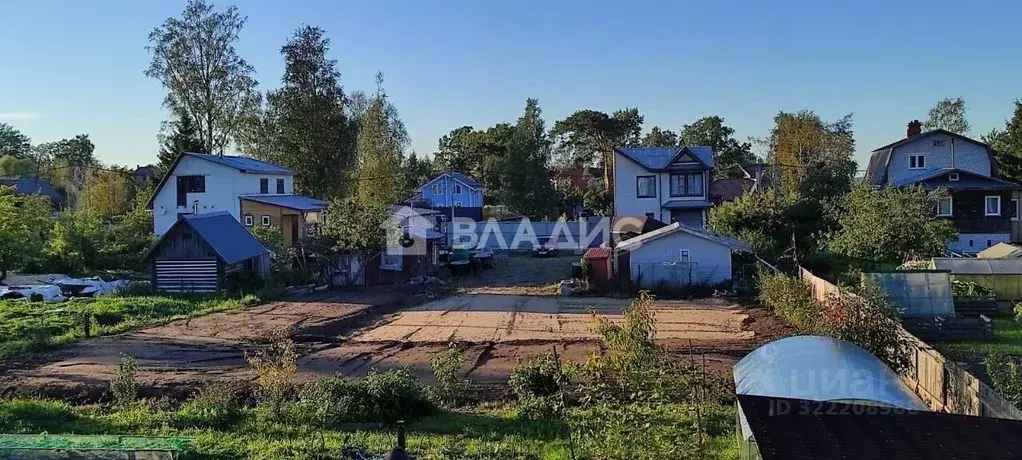 Участок в Ленинградская область, Шлиссельбург Кировский район, ул. ... - Фото 1